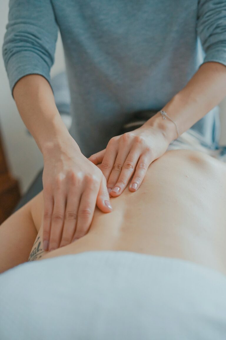Massagetherapie toegepast door een therapeut